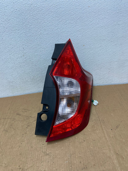 2014 - 2019 Nissan Versa Note Hatchback Right Passenger Tail Light AC8626 LK0