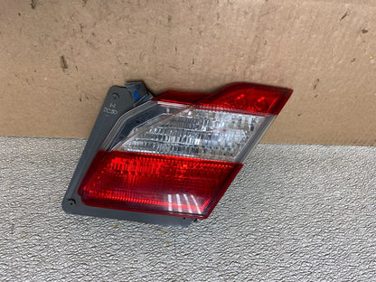 2011 2012 2013 Infiniti M37 M56 Right Passenger RH Inner Tail Light Y2881 DW0
