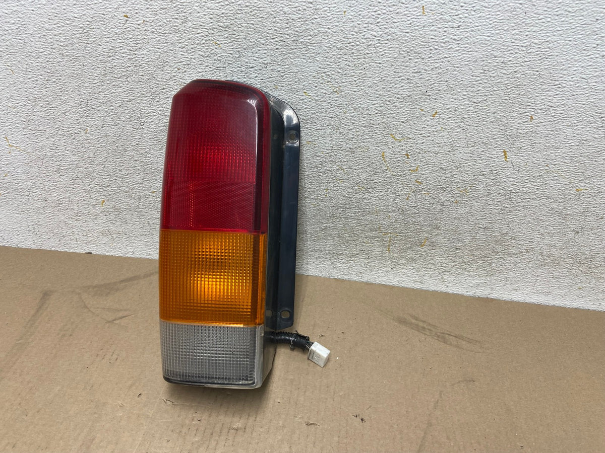 1997 to 2001 Jeep Cherokee Left Driver Side Tail Light AH6690 LK1