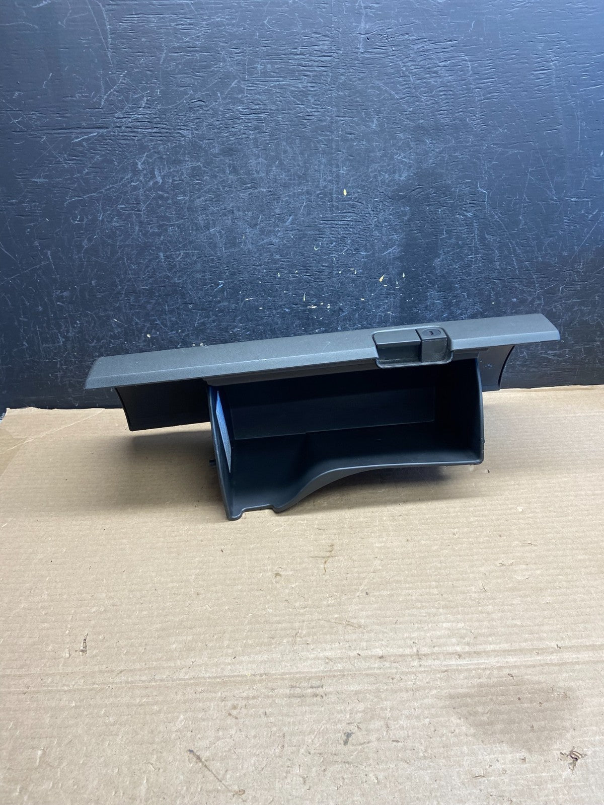 2008 to 2012 Nissan Xterra Front Right Passenger Storage Glove Box AH1563 DG3