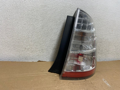 2006 to 2009 Toyota Prius Tail Light Right Passenger Side AG9030 LK1