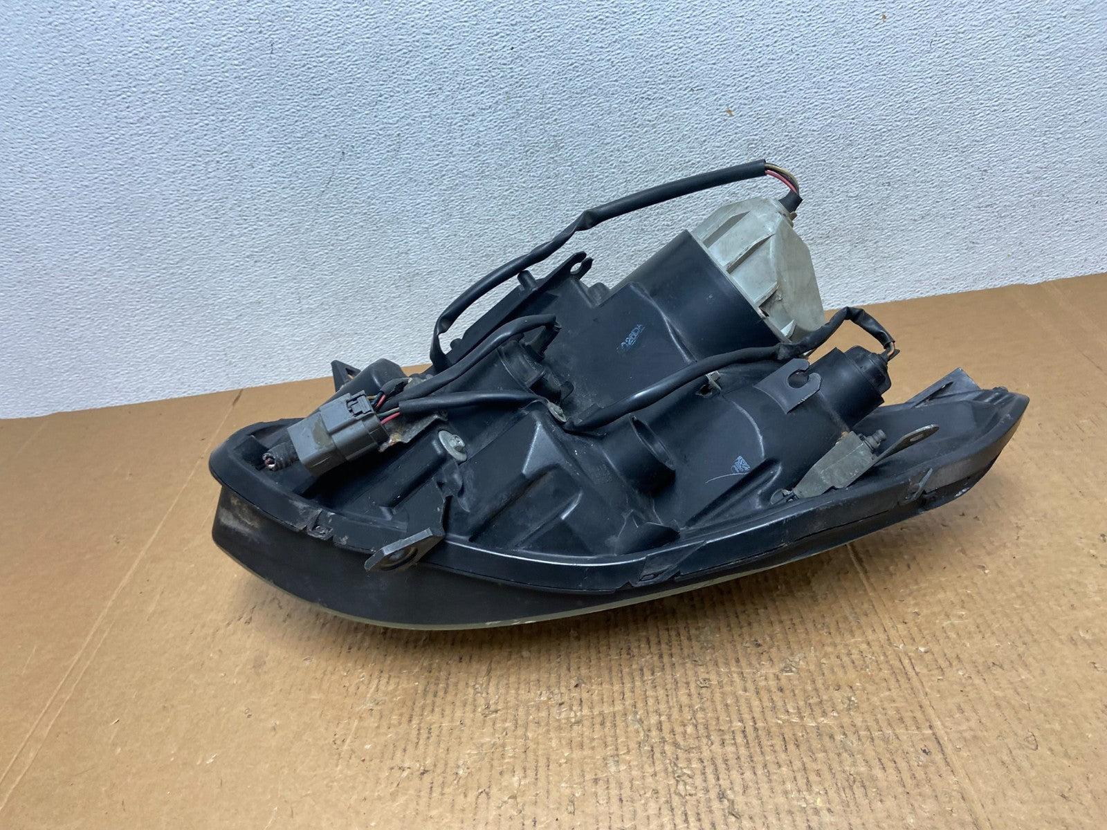 2004 to 2006 Nissan Maxima Left Driver Side Headlight Halogen AE1662 DW6