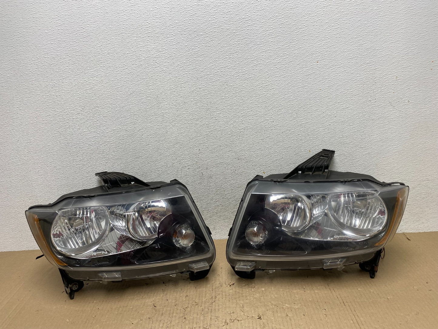 2011-2013 Jeep Grand Cherokee Left+Right Halogen Headlights AF2823 DW0