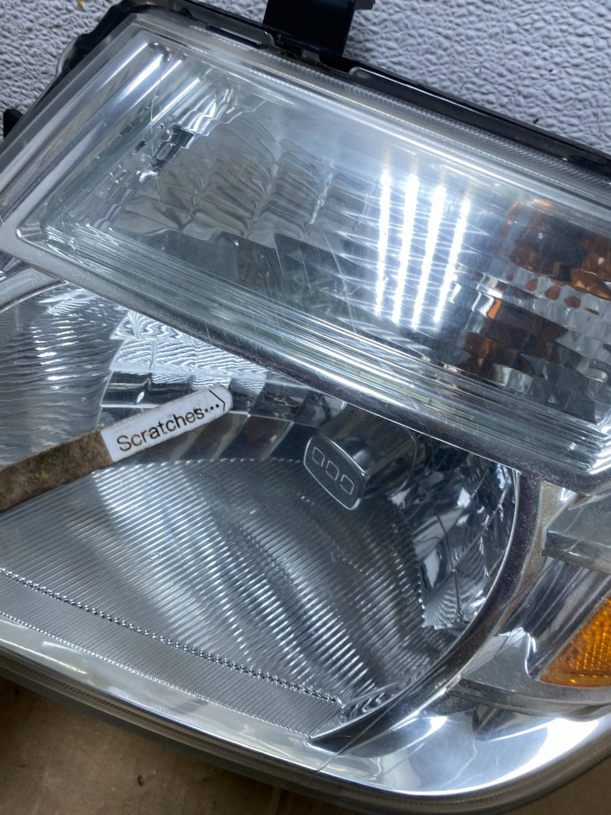 2008 to 2012 Nissan Pathfinder Halogen Headlights Left+Right AF9866 DW4