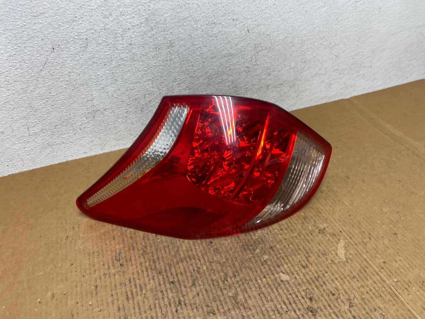 2006 2007 2008 Toyota Rav4 Left Driver LH Side Tail Light AE1636 LK2
