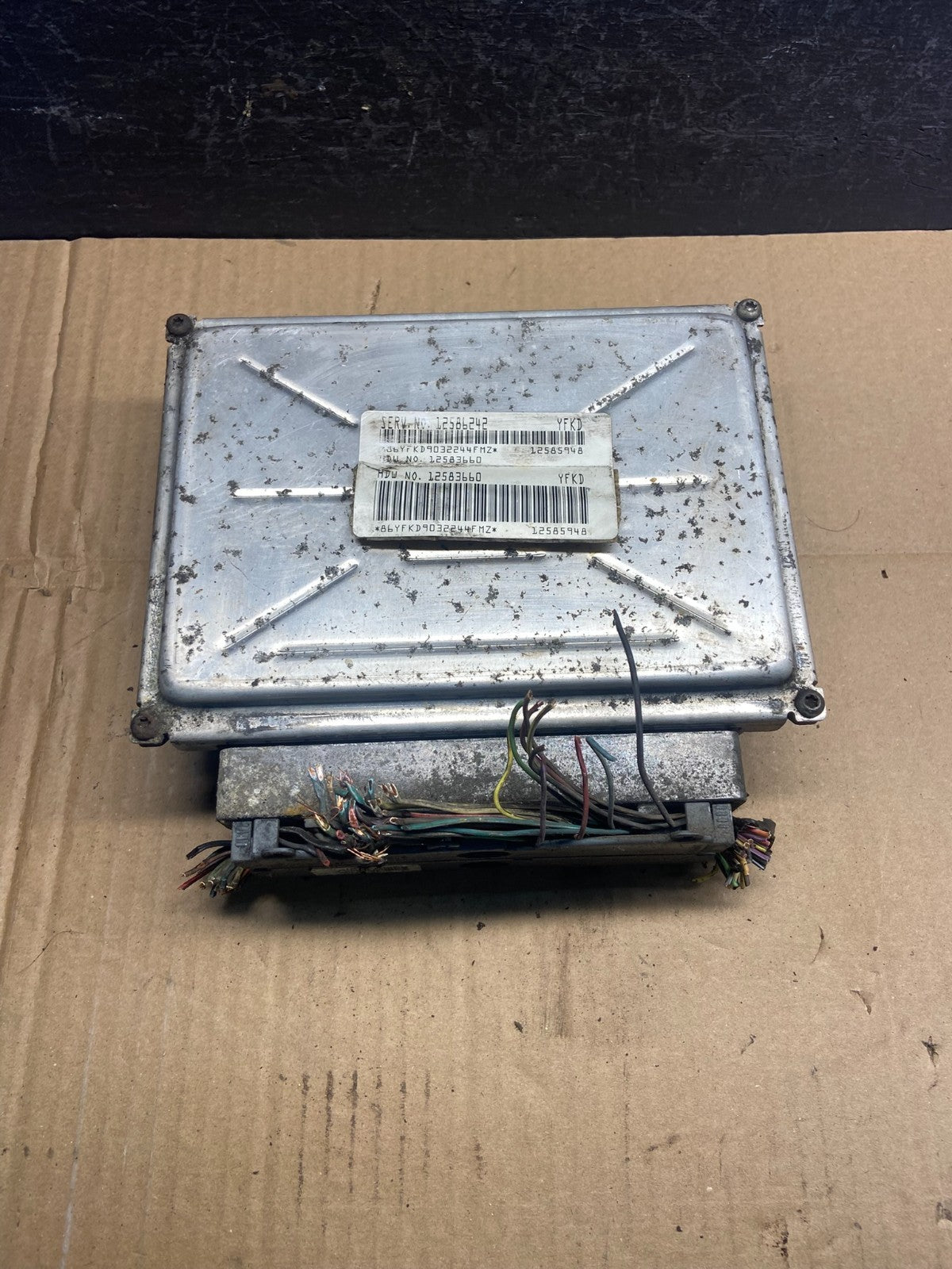2004 GMC Envoy Silverado Engine Computer ECU ECM Module ad1851 DG0