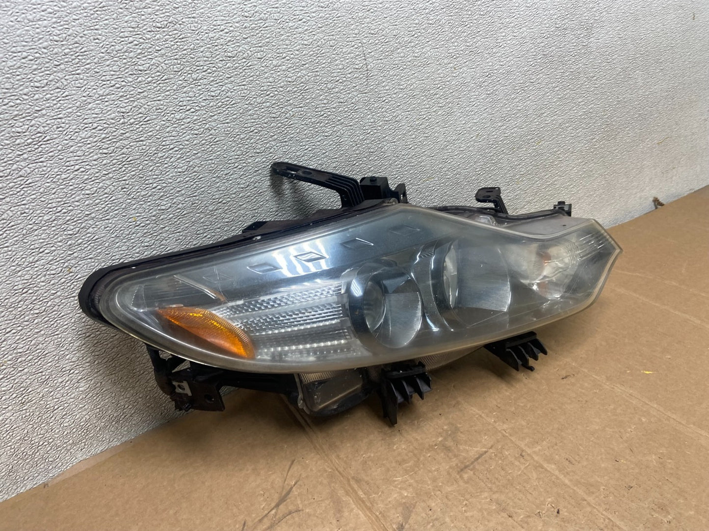 2011 to 2014 Nissan Murano Headlight Right Passenger Rh Oem Halogen AA1321 DW2