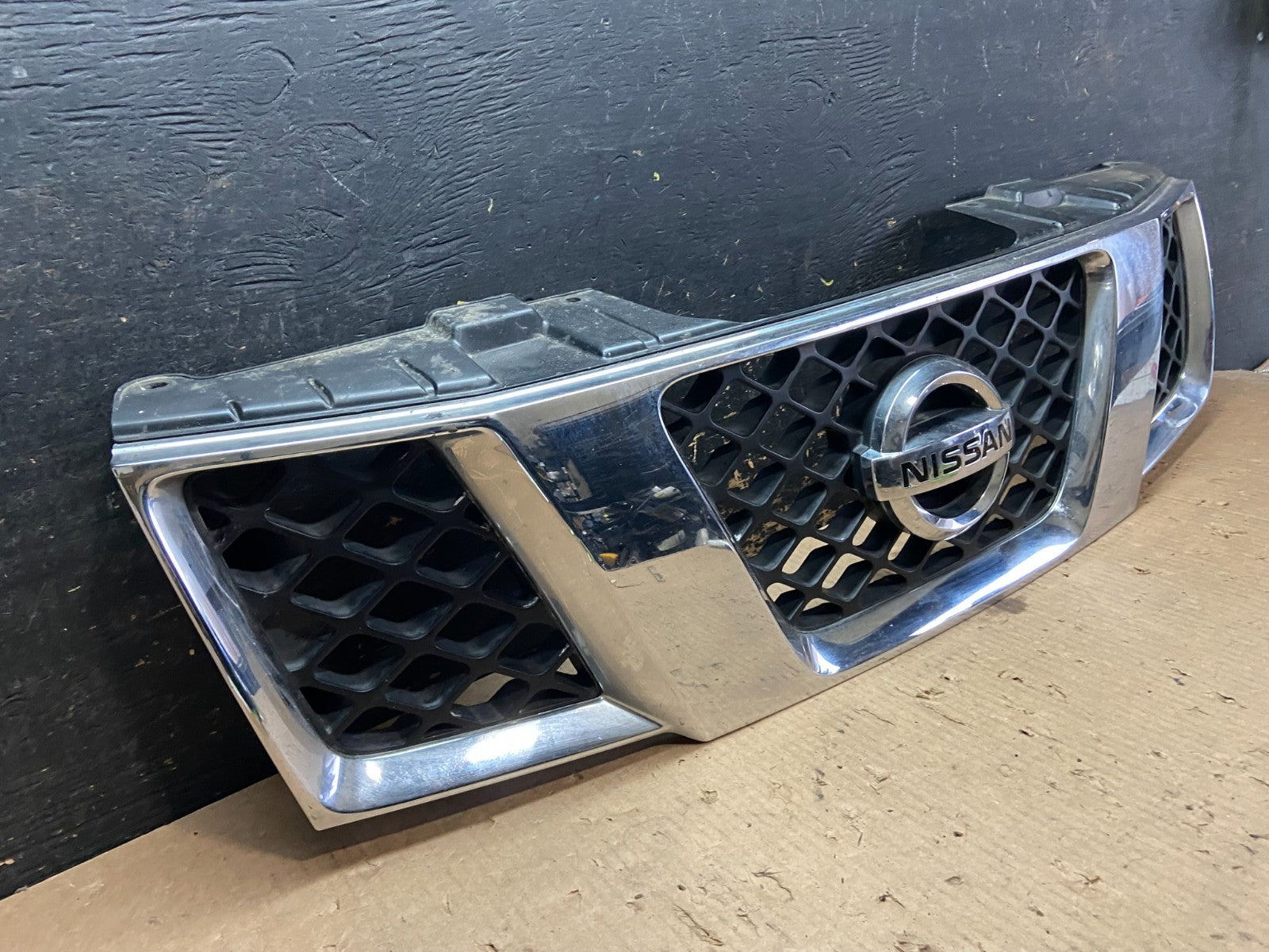 2005 2006 2007 Nissan Pathfinder Chrome Front Upper Grill Grille Oem Z3227 DG1
