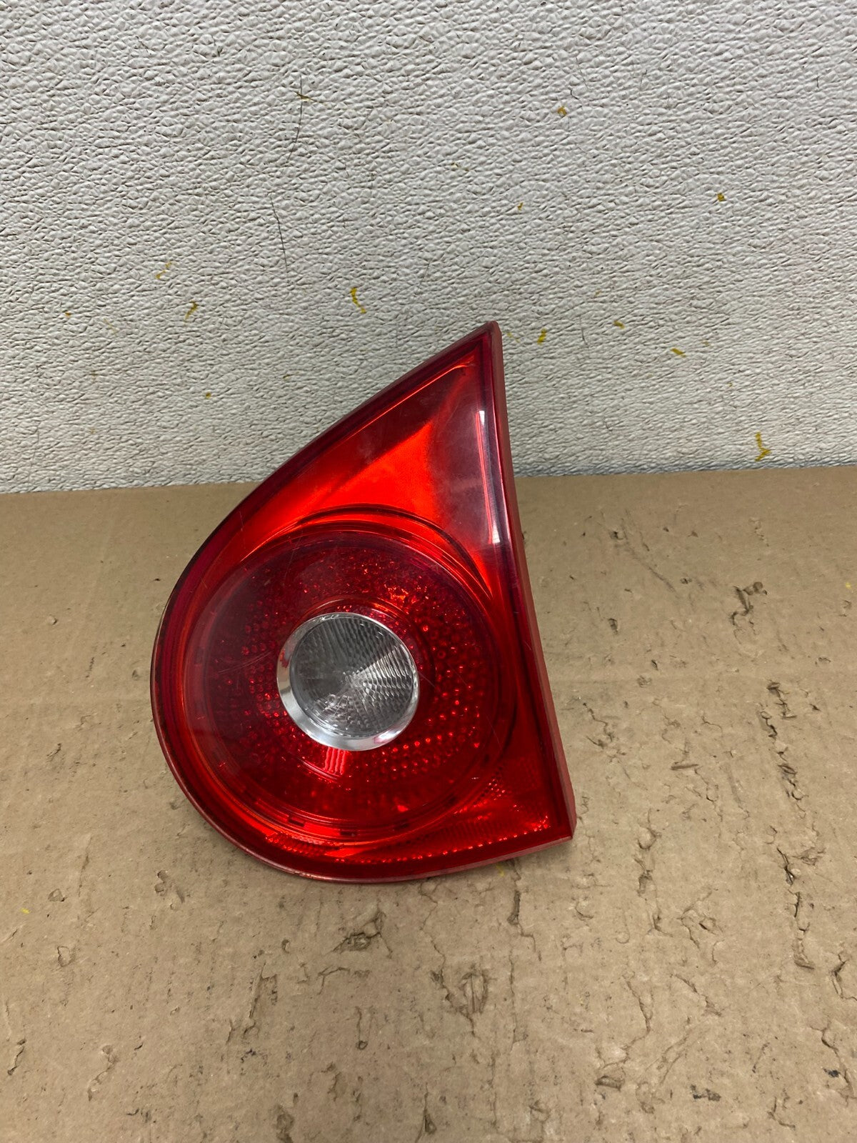 2006-2009 Volkswagen Golf Right Passenger Rh Tail Light Inner Trunk N3518 DW0