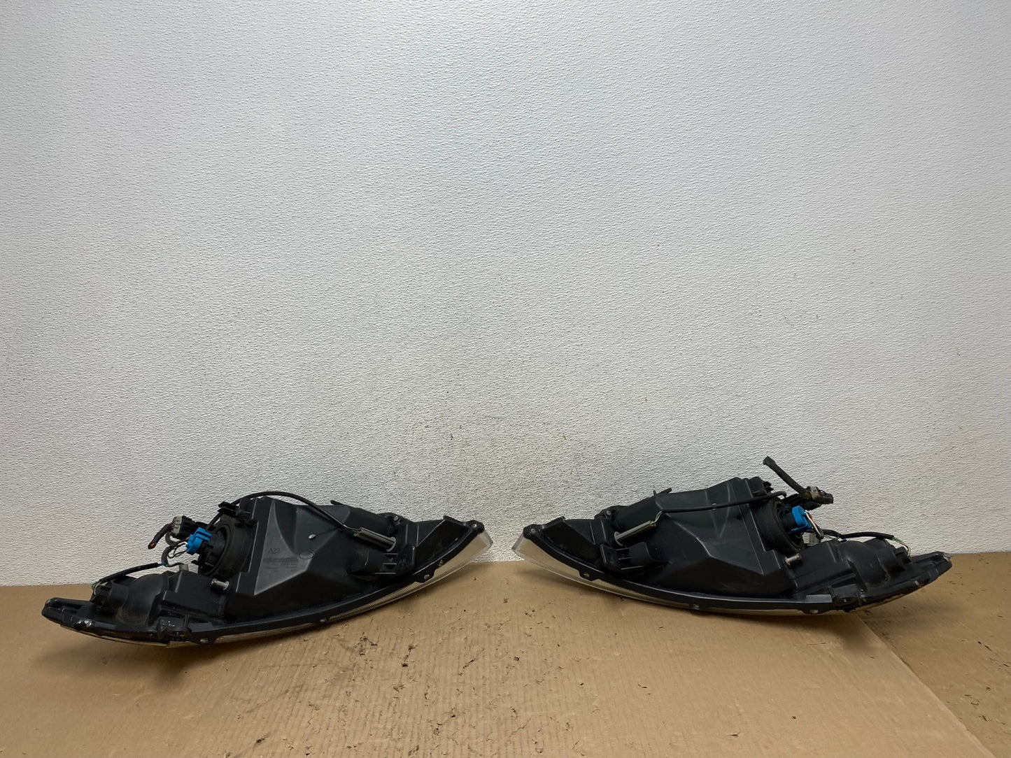 2003 to 2007 Nissan Murano Headlights Halogen Left+Right AE8863 DW6