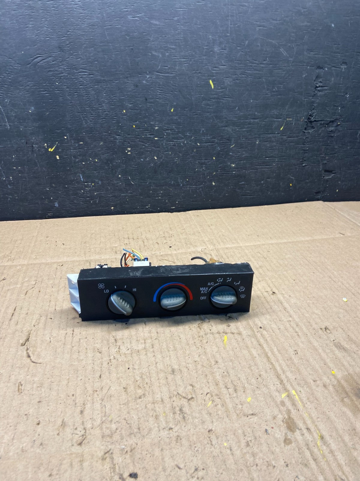 2001 - 2007 GMC Chevrolet Express 1500 Climate Control A/C P2128 DG0