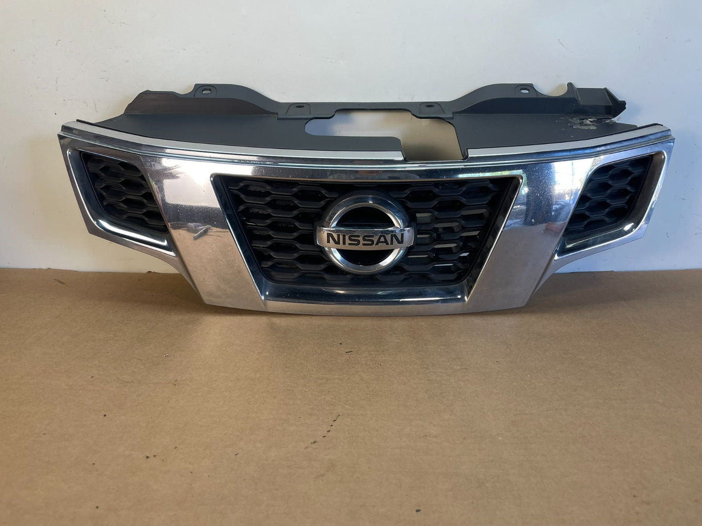 2013 to 2019 Nissan NV200 Front Upper Grill Grille AF8583 DG0