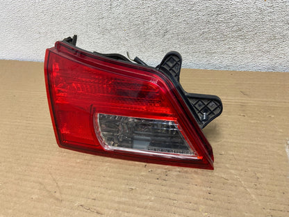 2010-2014 Subaru Outback Left Driver Lh Side Inner Tail Light AG8963 DW2