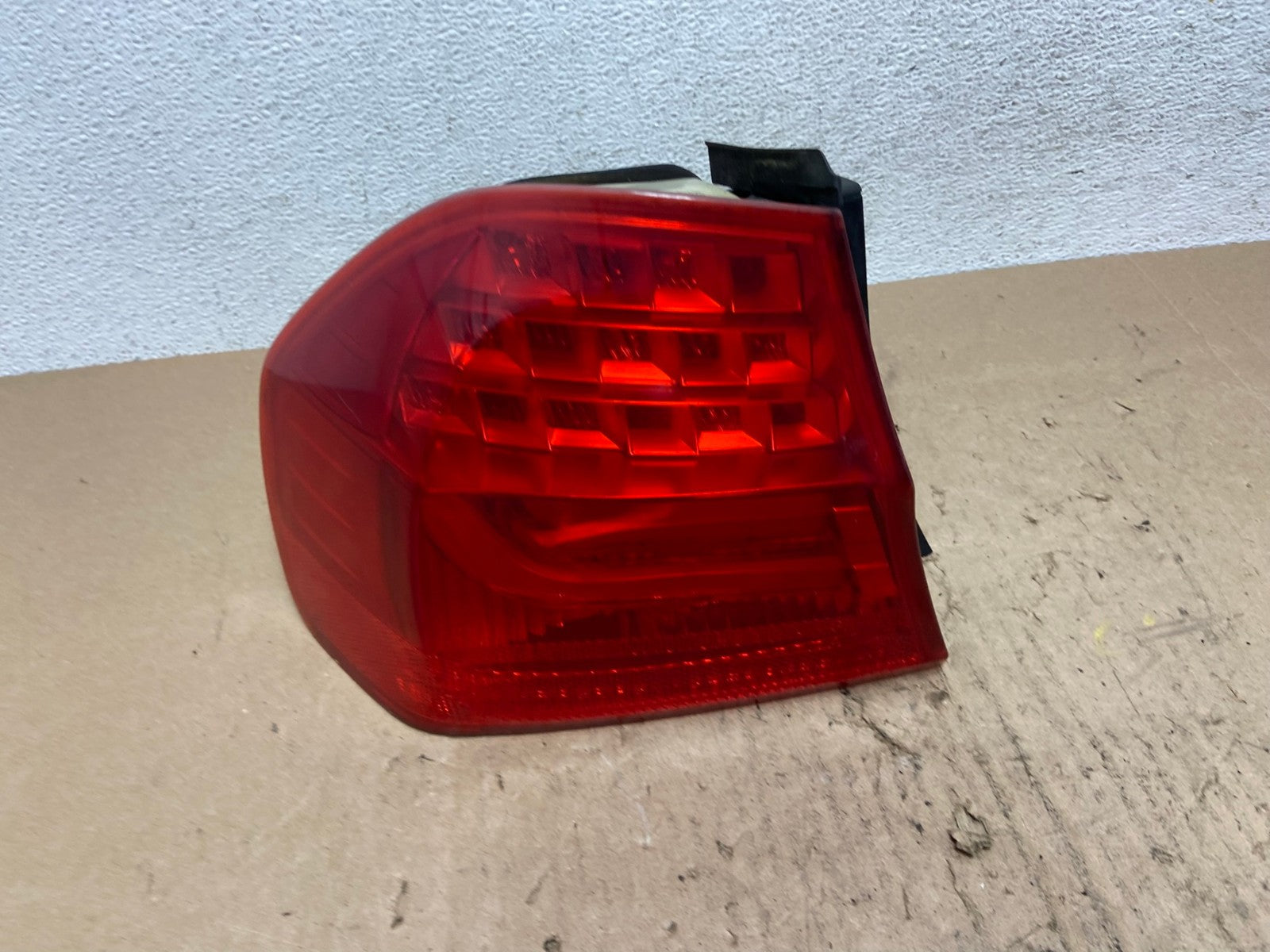 2009 2010 BMW 323i 325i 328i 335i 3 Series Left Driver Tail Light AE6589 LK0