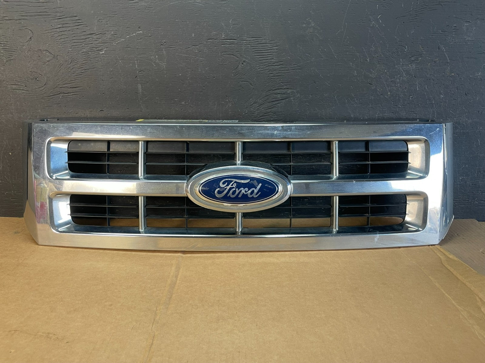 2008 to 2012 Ford Escape Front Upper Grill Grille ae0831 DG0