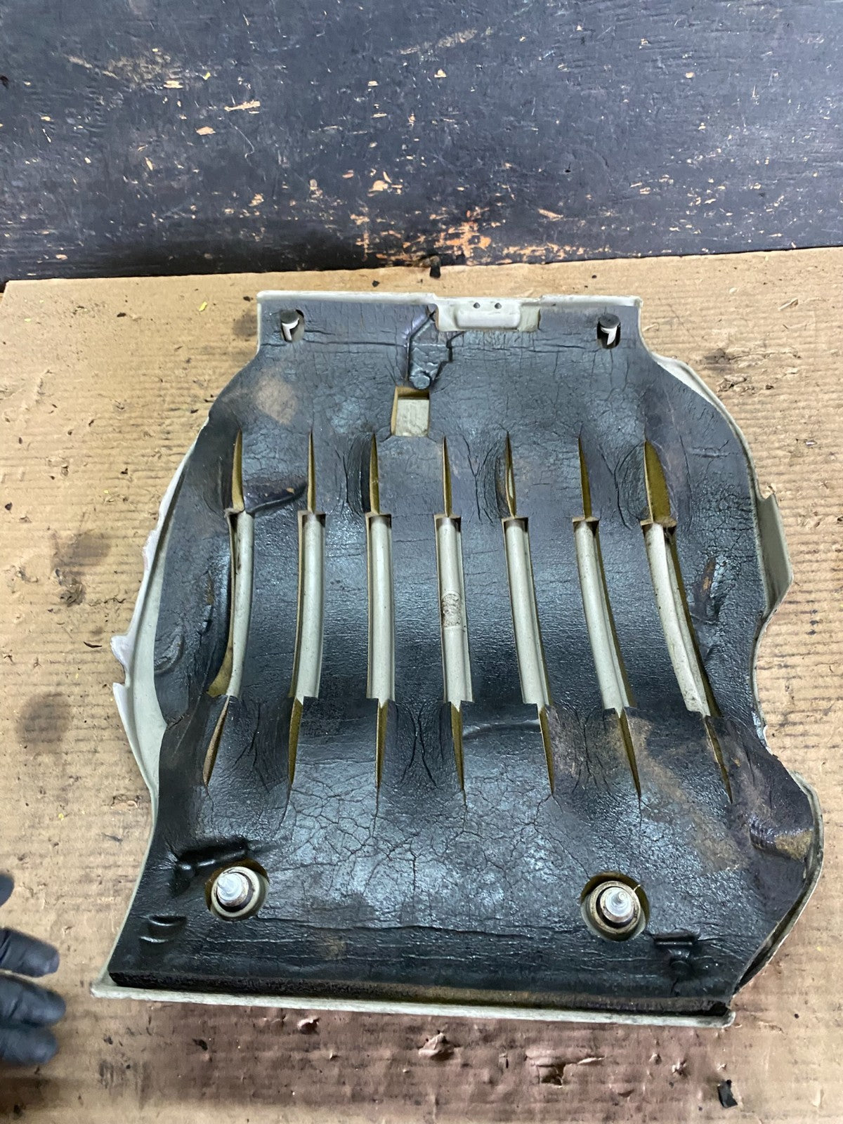 1999 to 2003 Oldsmobile Intrigue 3.5L V6 Engine Cover s5936 DG5