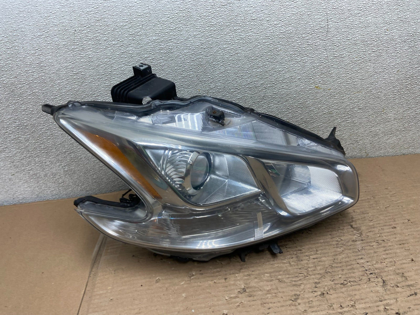 Halogen 2009-2014 Nissan Maxima Right Passenger Headlight AA9519 DW0