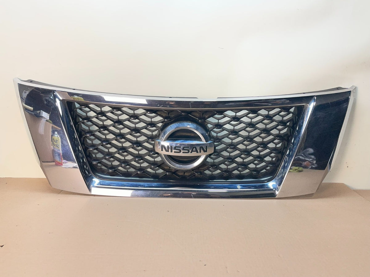 2013 to 2016 Nissan Pathfinder Front Upper Chrome Grill Grille AI8629 DG0