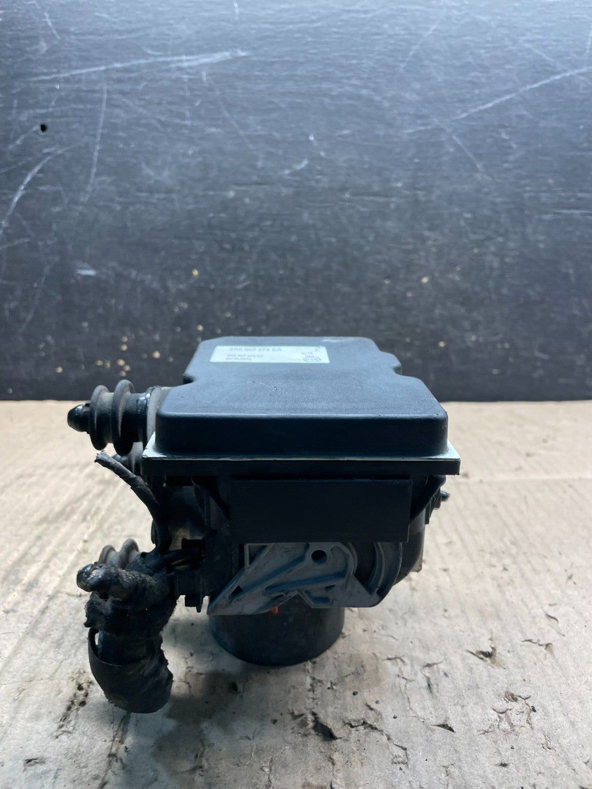 2010 to 2012 Audi A4 ABS Anti-Lock Brake Pump 8K061451 t7537 DG0