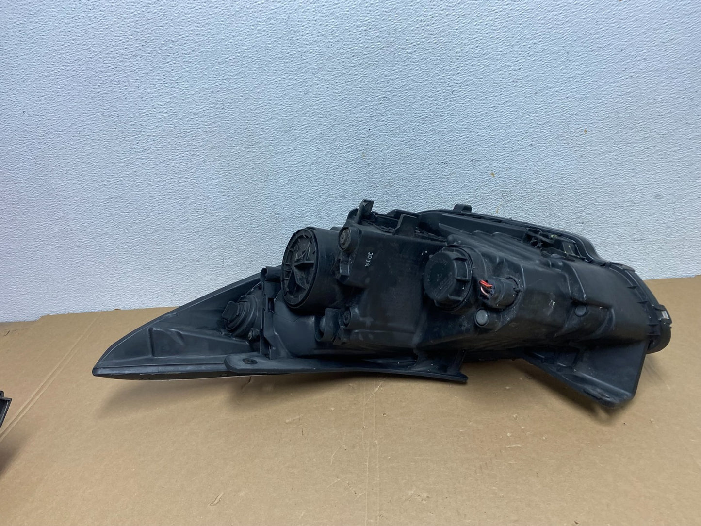 2011 - 2015 Hyundai Sonata Hybrid Right Passenger Halogen Headlight AD7867 DW9