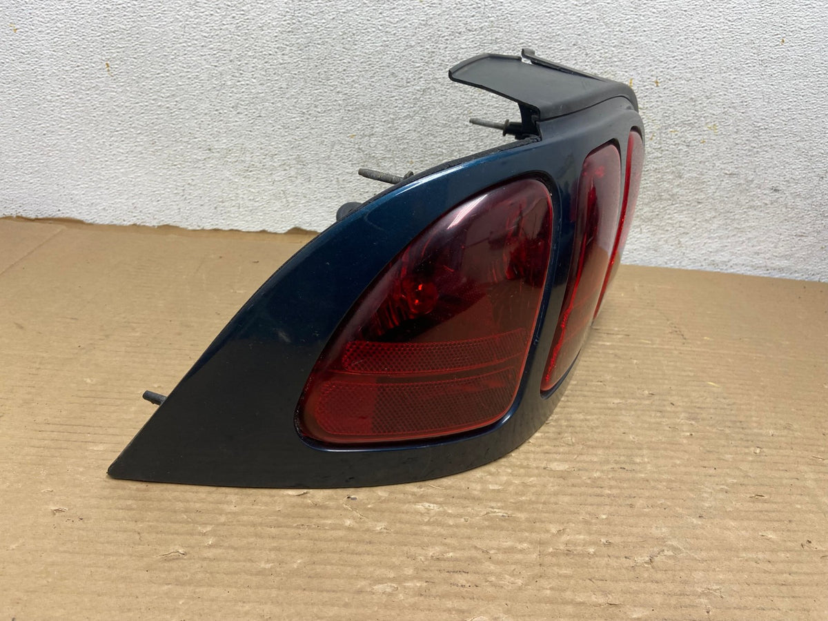 1996 1997 1998 Ford Mustang Left Driver LH Side Tail Light AH0612 LK1