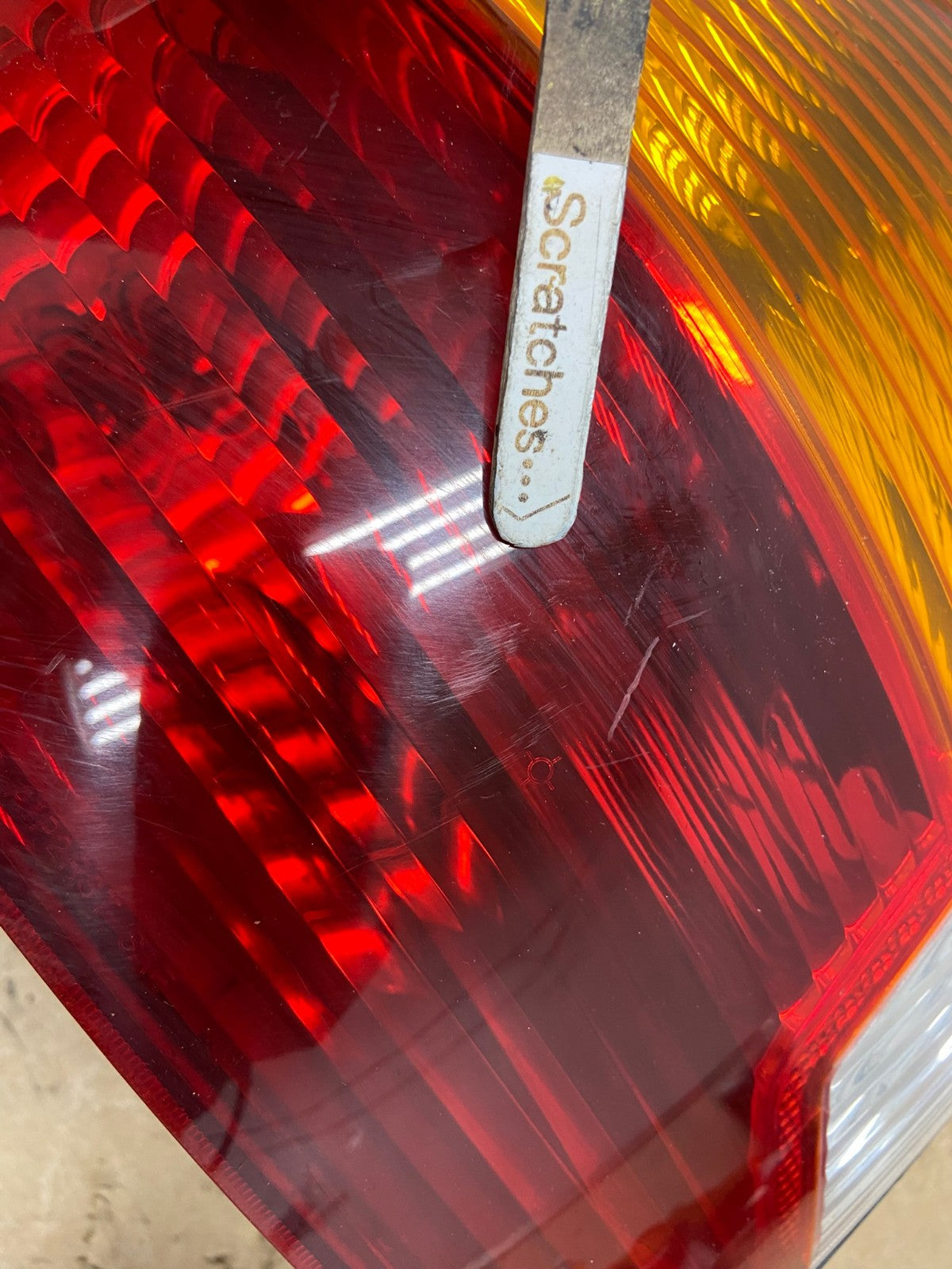 2001 - 2004 Hyundai Santa Fe Left Driver LH Side Tail Light AH8463 LK3