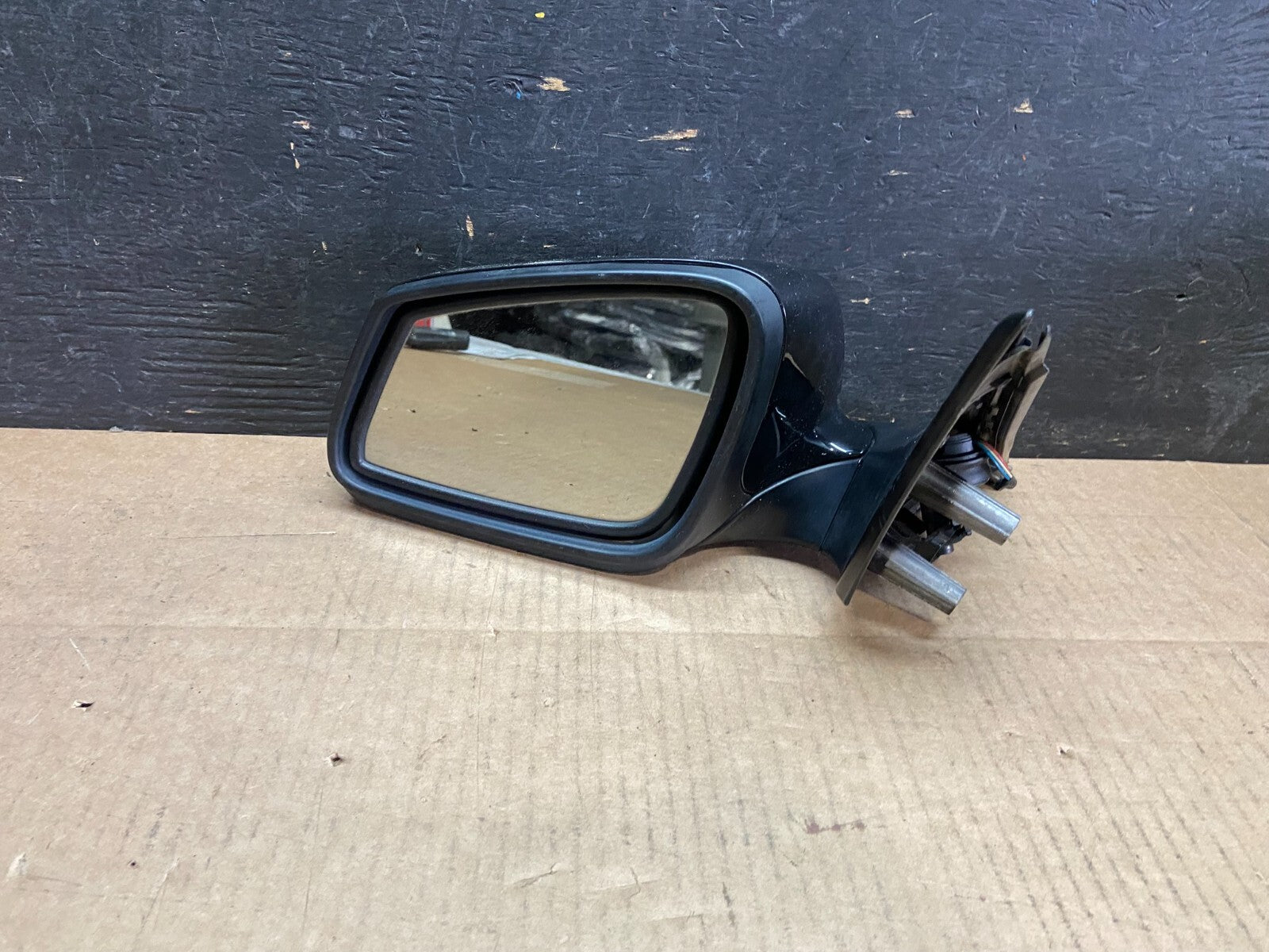 2011 to 2013 BMW F10 5 Series Left Side Door Mirror Side View J39912