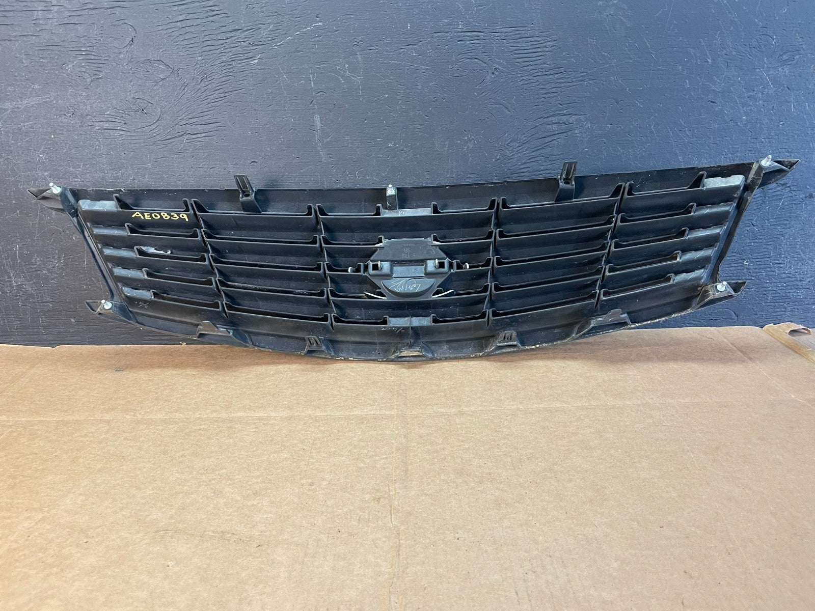 2010 to 2015 Infiniti G37 Front Upper Grill Grille AE0839 DG4