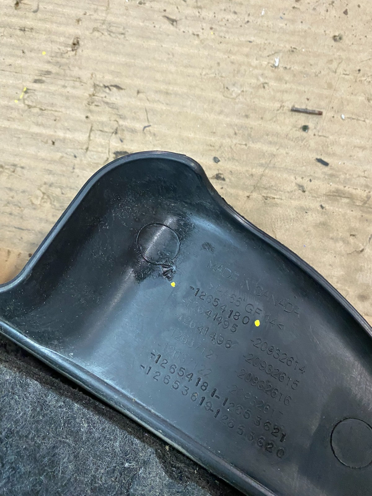 2010 to 2012 Chevrolet Equinox V6 VVT Plastic Engine Cover Shield v9328 DG8