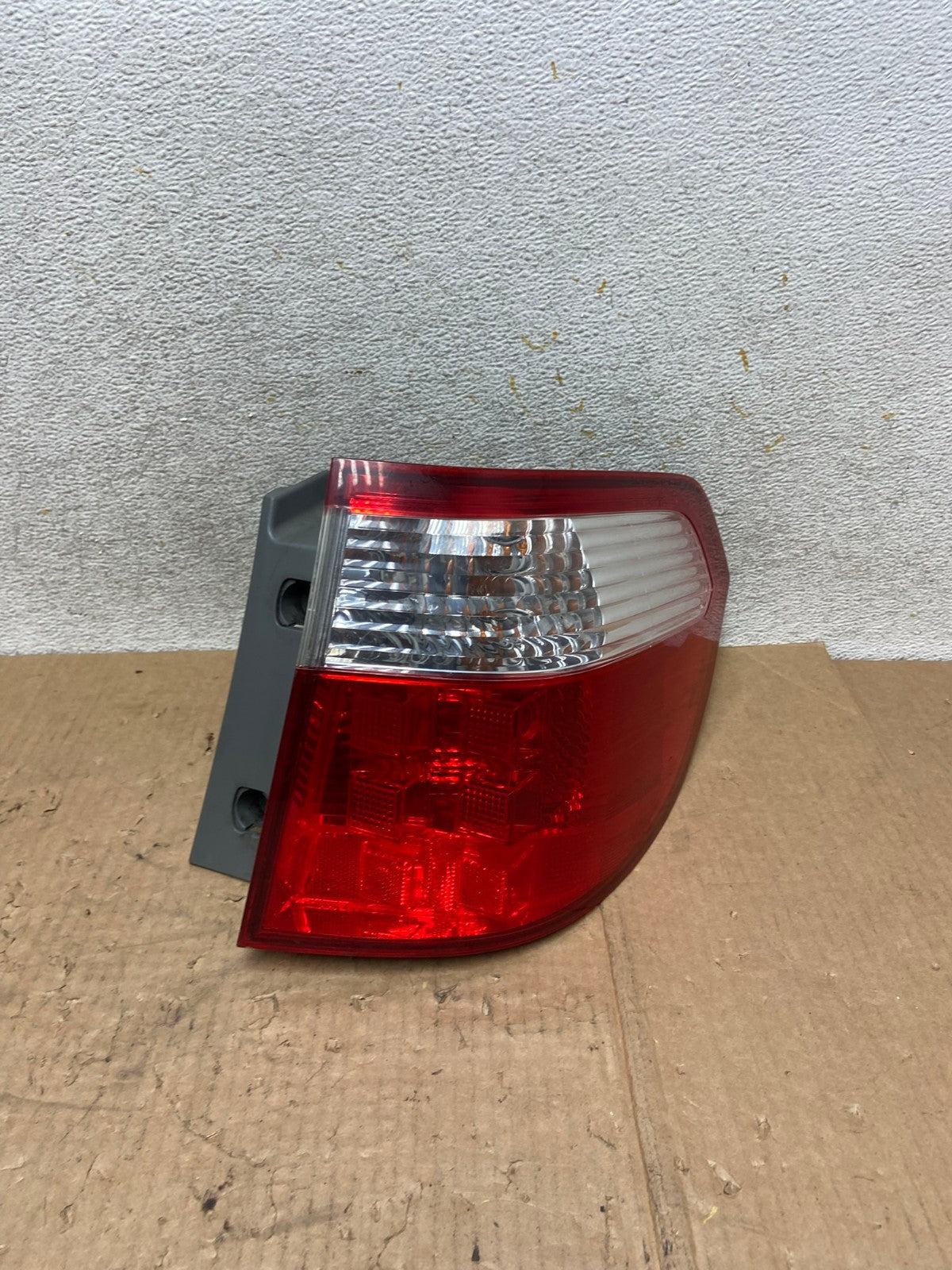 2005 2006 2007 Honda Odyssey Right Passenger RH Side Tail Light AI5479 LK0