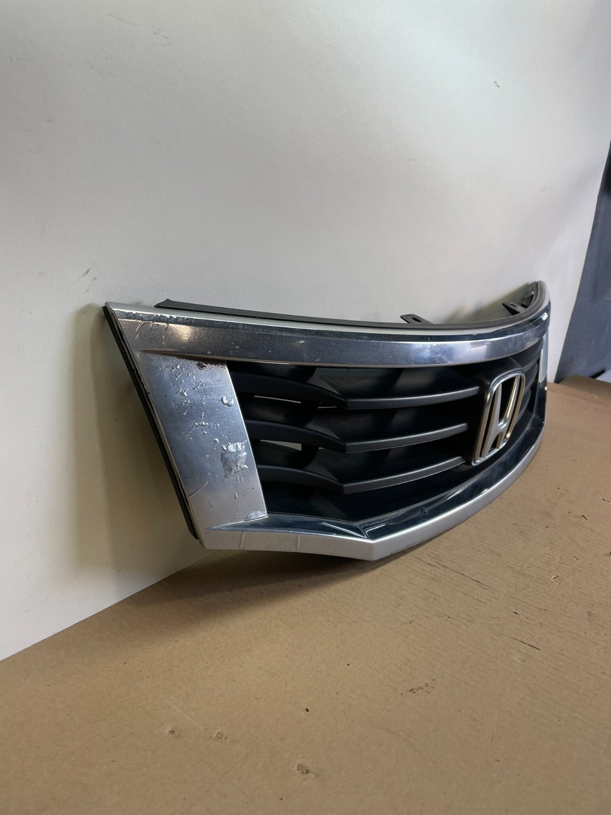 2008 2009 2010 Honda Accord Sedan Front Upper Grill Grille AI4209 DG2