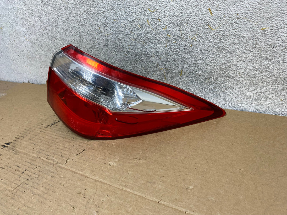2014 to 2016 Toyota Corolla Right Passenger RH Side Tail Light AH8009 LK2
