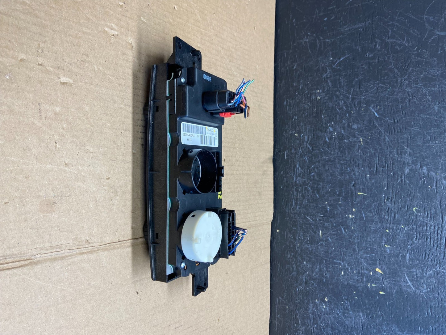 2005 - 2008 Chrysler Pacifica Heater AC Climate Temperature Control AE4432 DG3