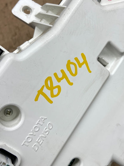 2006 to 2010 Toyota Sienna Speedometer Cluster Gauge t8404 DG8