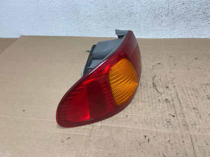 1998 1999 2000 Toyota Corolla Left Driver Lh Side Tail light AE6107 LK2