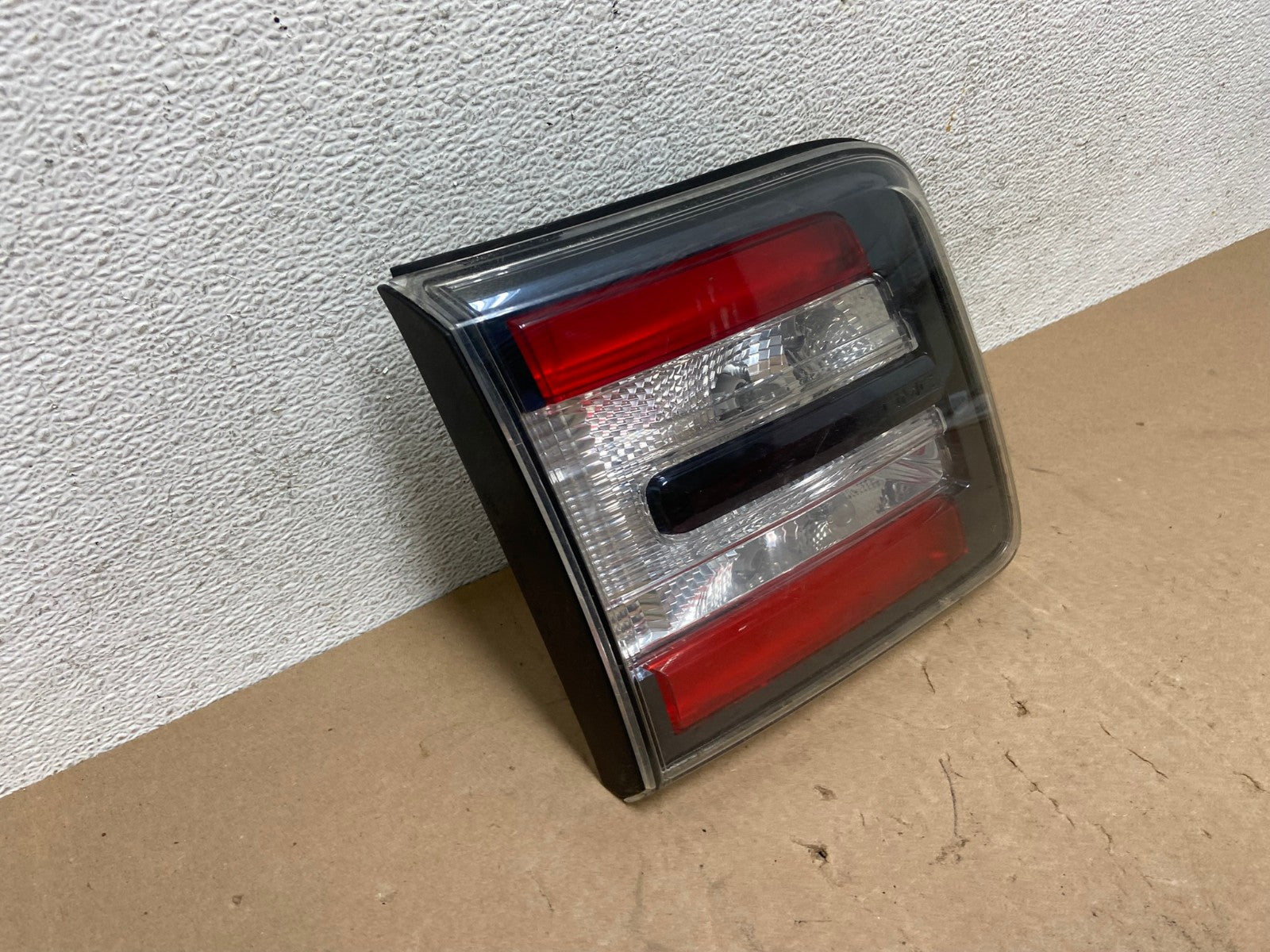 2013 to 2016 GMC Acadia Left Driver LH Side Inner Tail Light AE6851 LK2