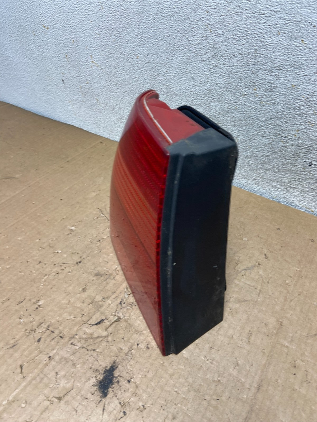 1999 to 2003 Volkswagen Jetta Sedan Left Driver Tail Light AI9174 LK1