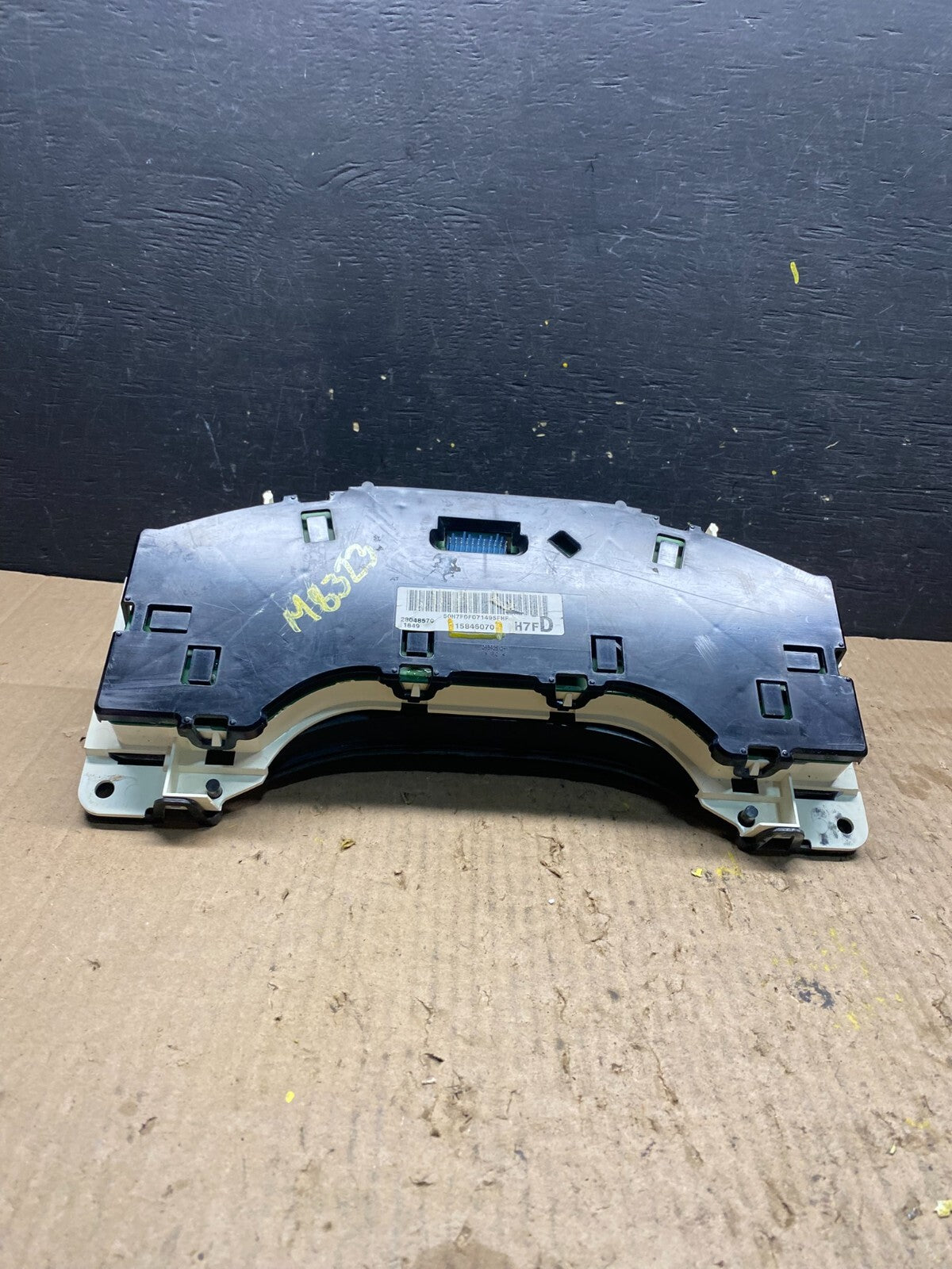 2004 to 2007 Chevrolet Express Speedometer Cluster Gauge M8323 PS5