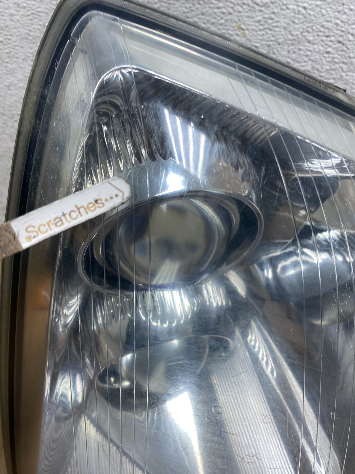 2005 - 2011 Cadillac STS Right Passenger RH Side Xenon Headlight AI5695 DW3