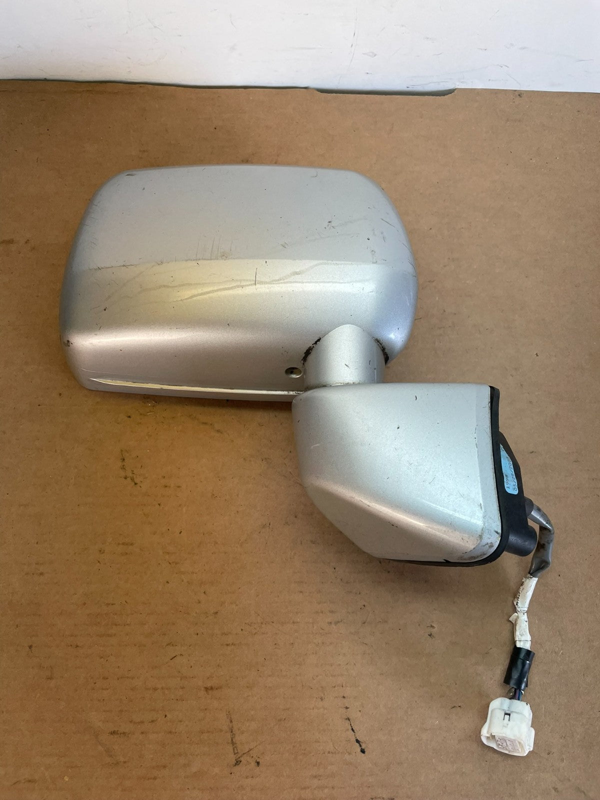 2004 - 2011 Mitsubishi Endeavor Right Passenger RH Door View Mirror AG0663 DW0
