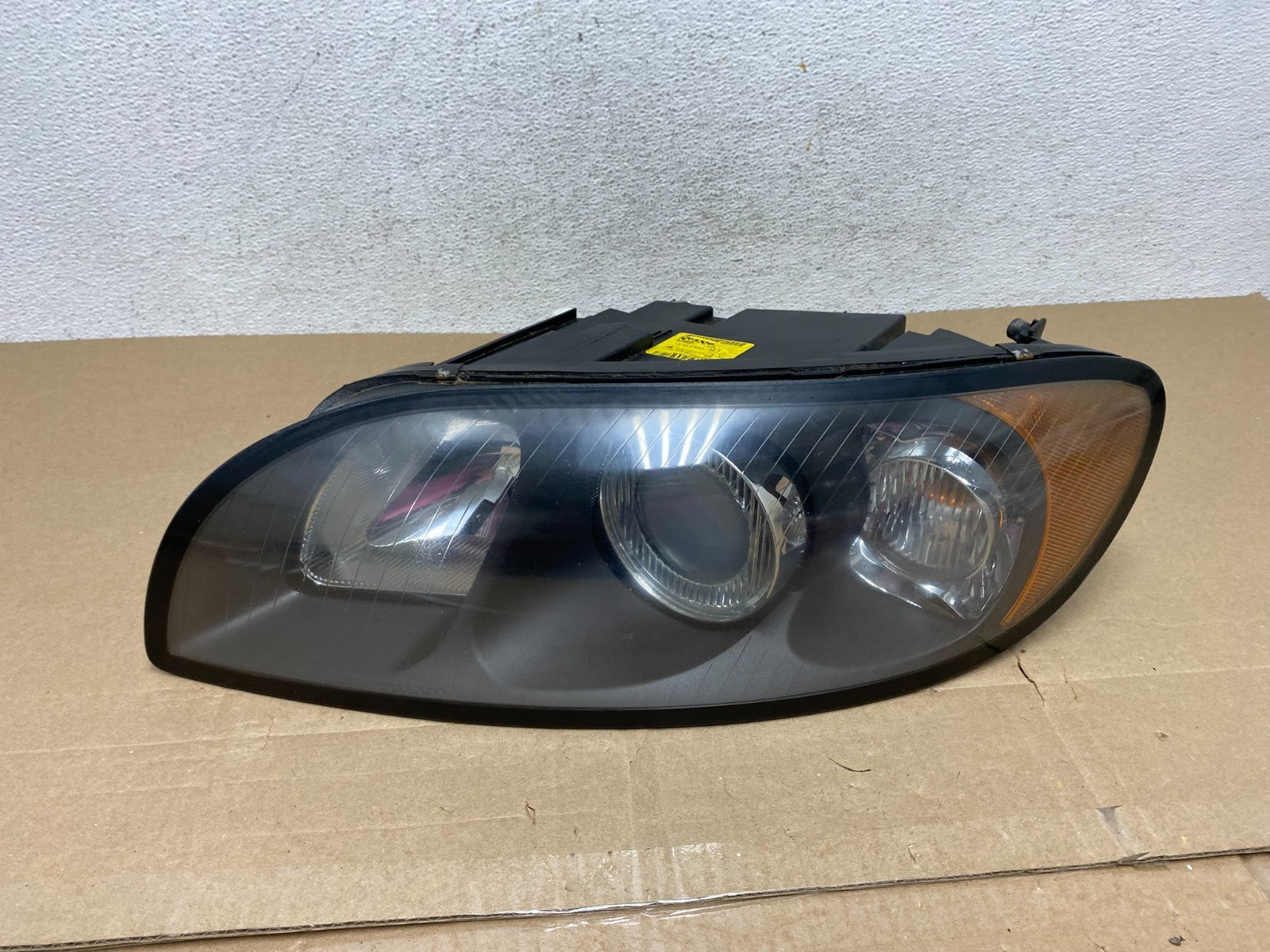 2006-2010 Volvo C70 Left Driver LH Side Headlight AE4913 DW0