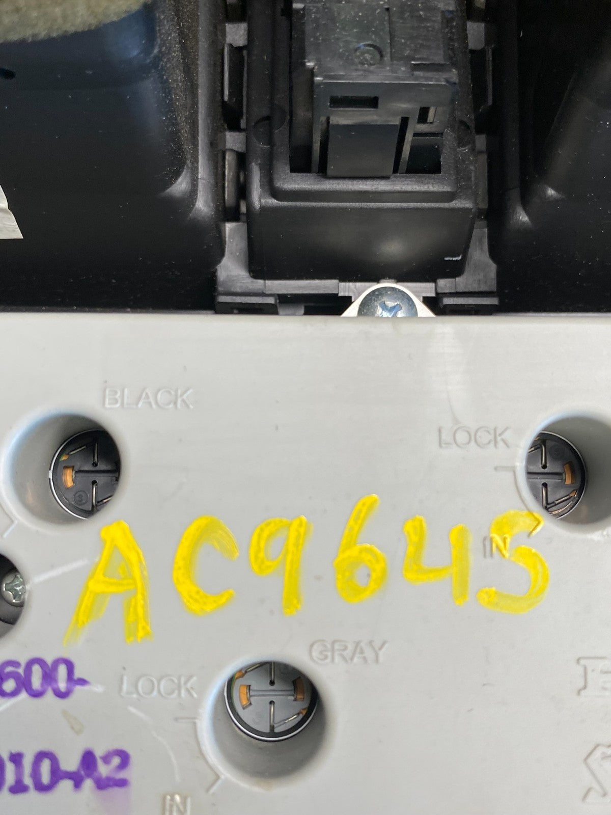 2005 to 2010 Honda Odyssey Radio Climate Control Dash Trim Bezel AC9645 DG6