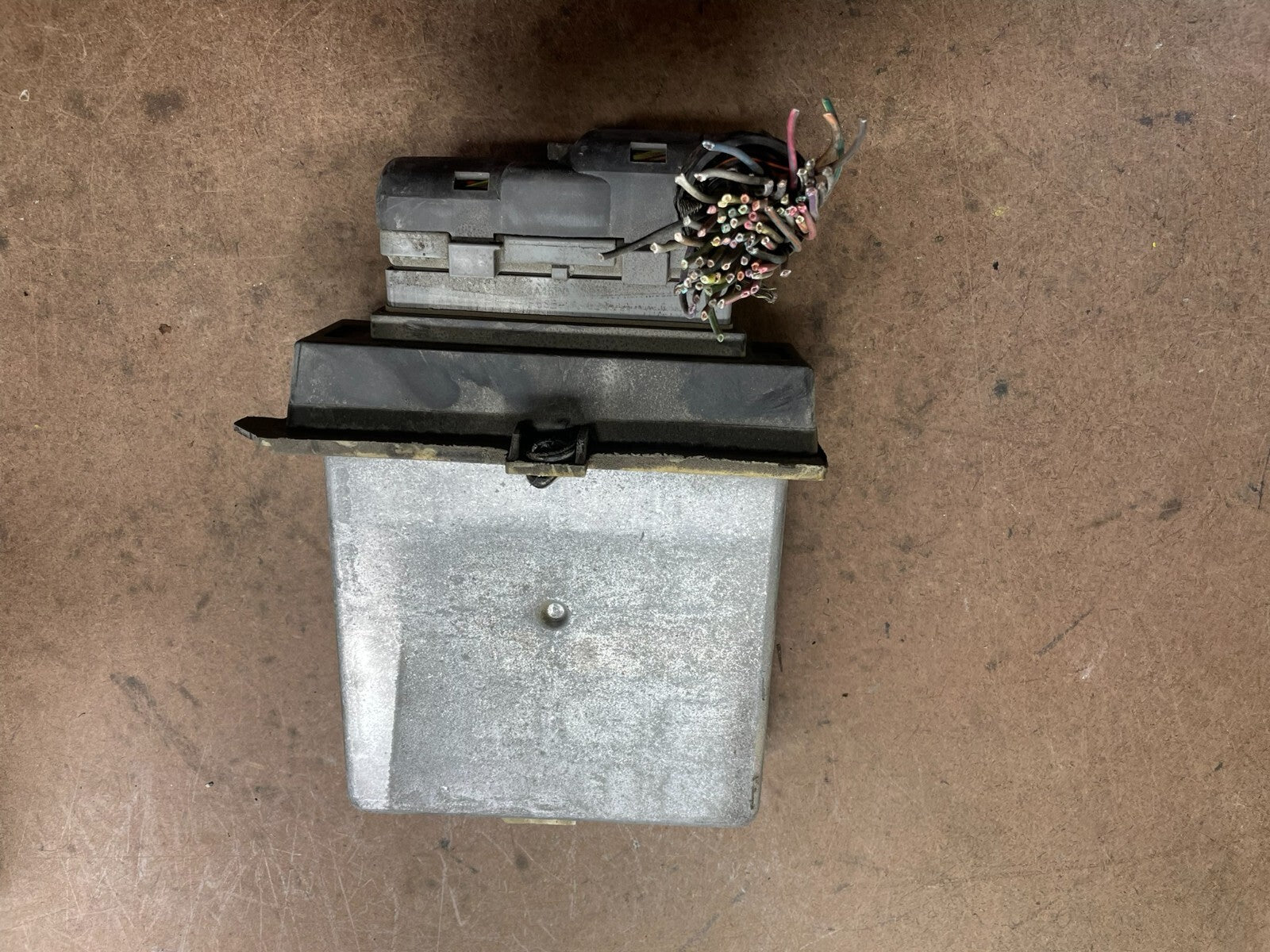 2000 2001 Ford E250 E350 5.4L Van Engine Control ECU Computer Module L0976 DG1
