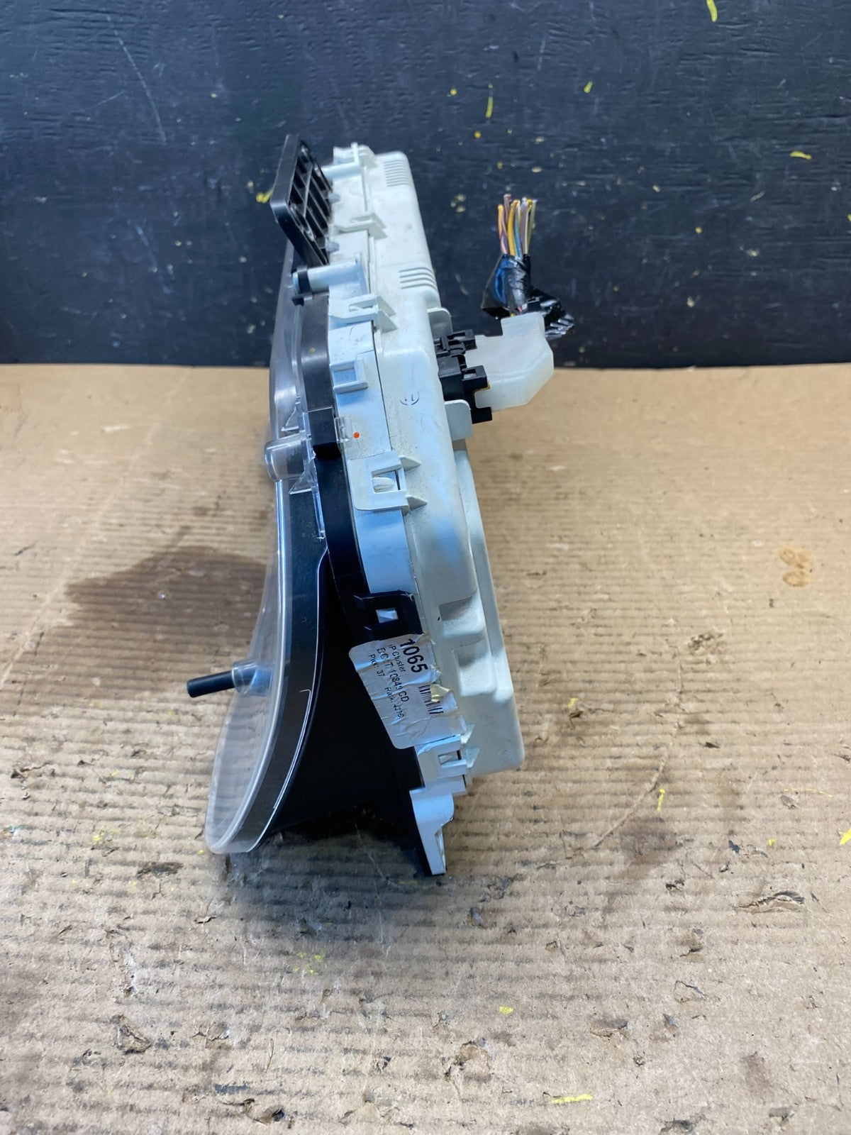 2011 to 2013 Ford E150 E250 E350 VAN Gauge Speedometer Cluster R2719 DG2