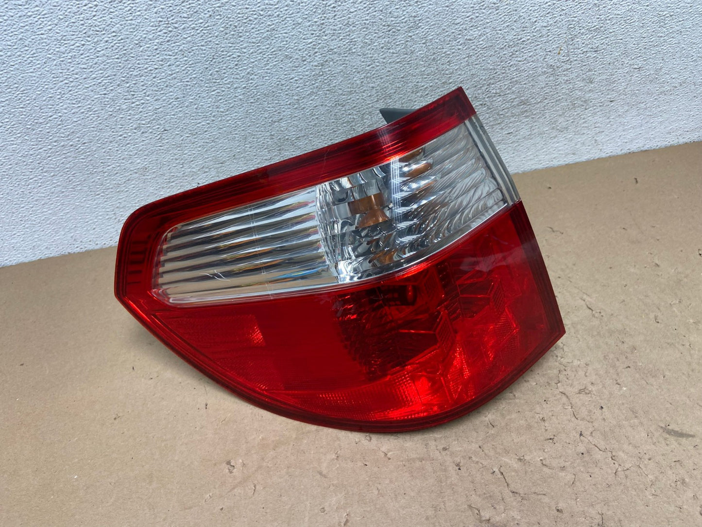 2005 2006 2007 Honda Odyssey Left Driver LH Side Tail Light AG4425 LK0