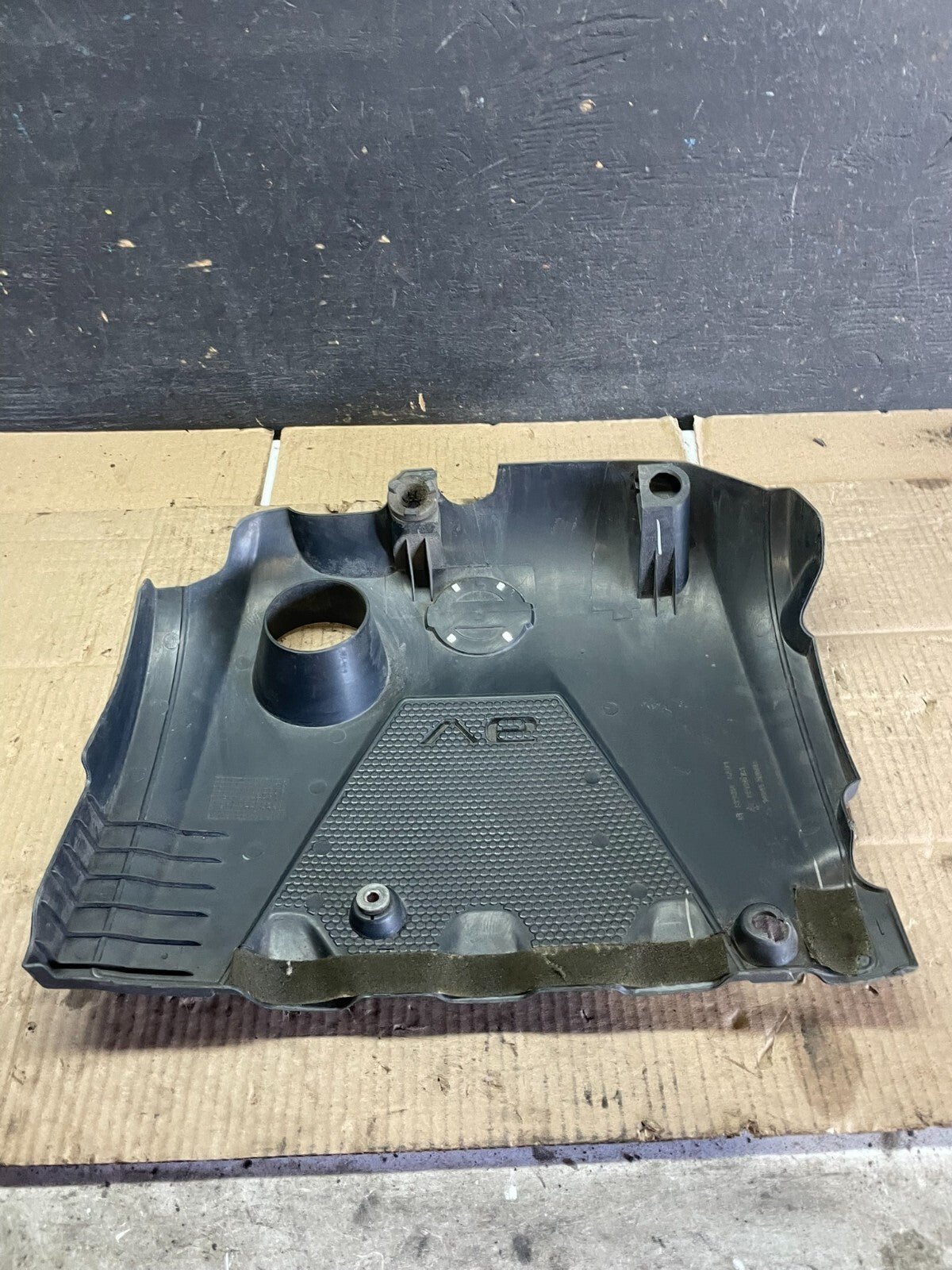 2009 to 2014 Nissan Maxima 3.5L Engine Motor Cover M2578 OEM DG4