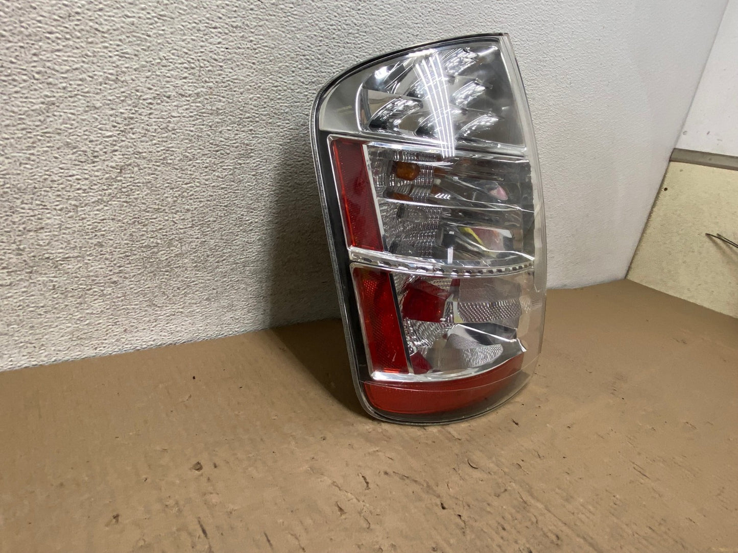 2006 2007 2008 2009 Toyota Prius Tail Light Left Driver LH AG7995 LK1