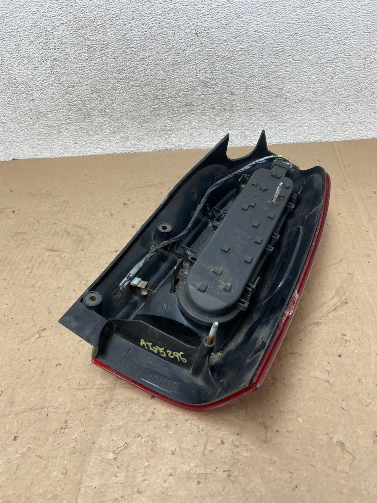 1997 - 2005 Pontiac Montana / Venture Left Driver Side Tail Light AG5296 LK6
