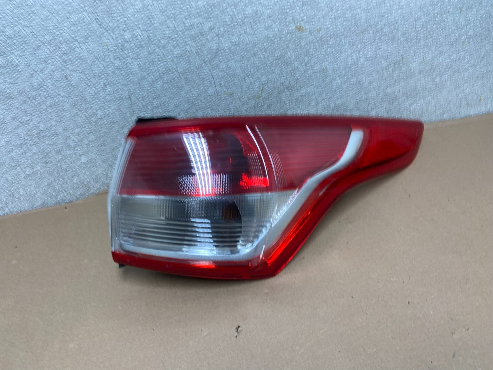 2013 to 2016 Ford Escape Right Passenger RH Side Tail Light Oem AA9835 LK0