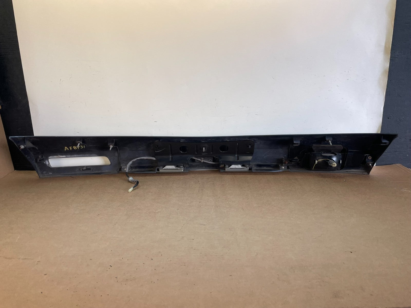 2005-2009 Subaru Legacy Outback Tail Lift Gate Trunk Finish Molding AF8731 DG5